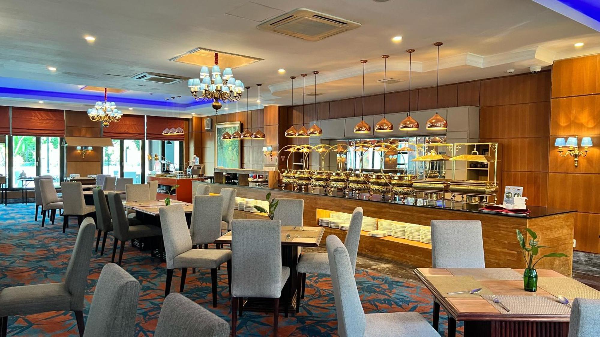 Hotel Bumi Senyiur Samarinda Exterior foto